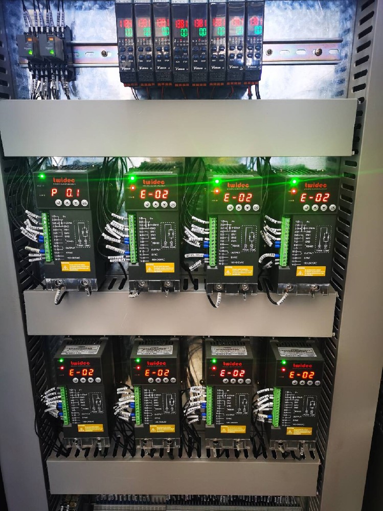 电力调整器输出电压过低的原因和解决办法有哪些？